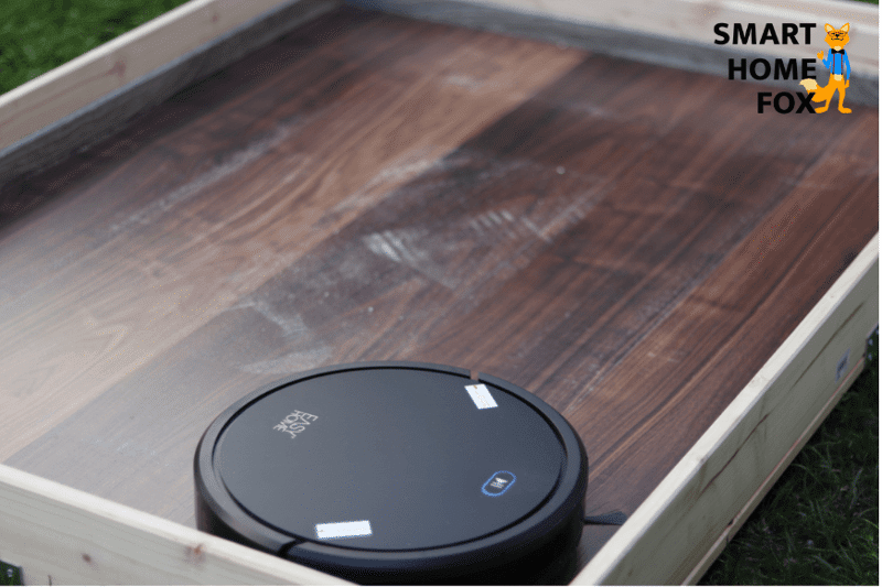 Easy Home Saugroboter von Aldi beim Sand Saugtest auf Hartboden